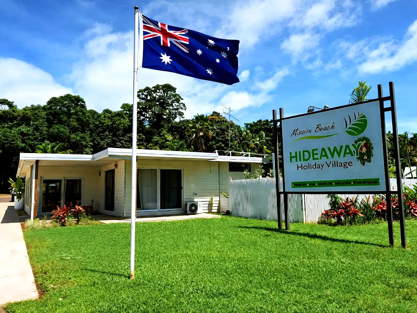 mission beach hideaway entrance
